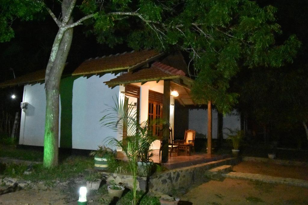King'S Elephant Cabanas & Restaurant Tangalle Exterior photo