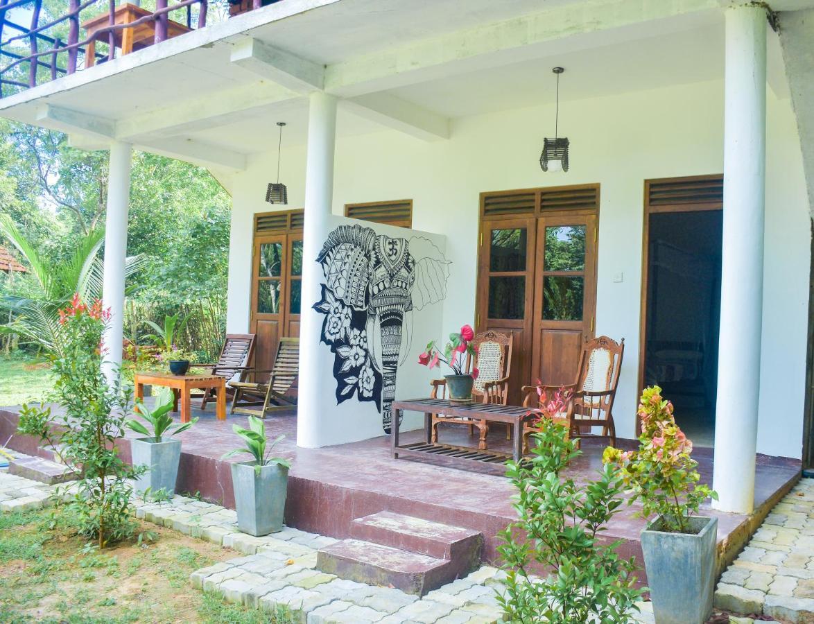 King'S Elephant Cabanas & Restaurant Tangalle Exterior photo